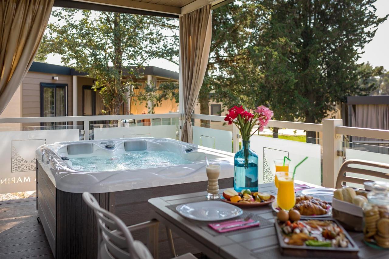 Premium Camping Homes Santa Marina, Lanterna Tar-Vabriga Kültér fotó