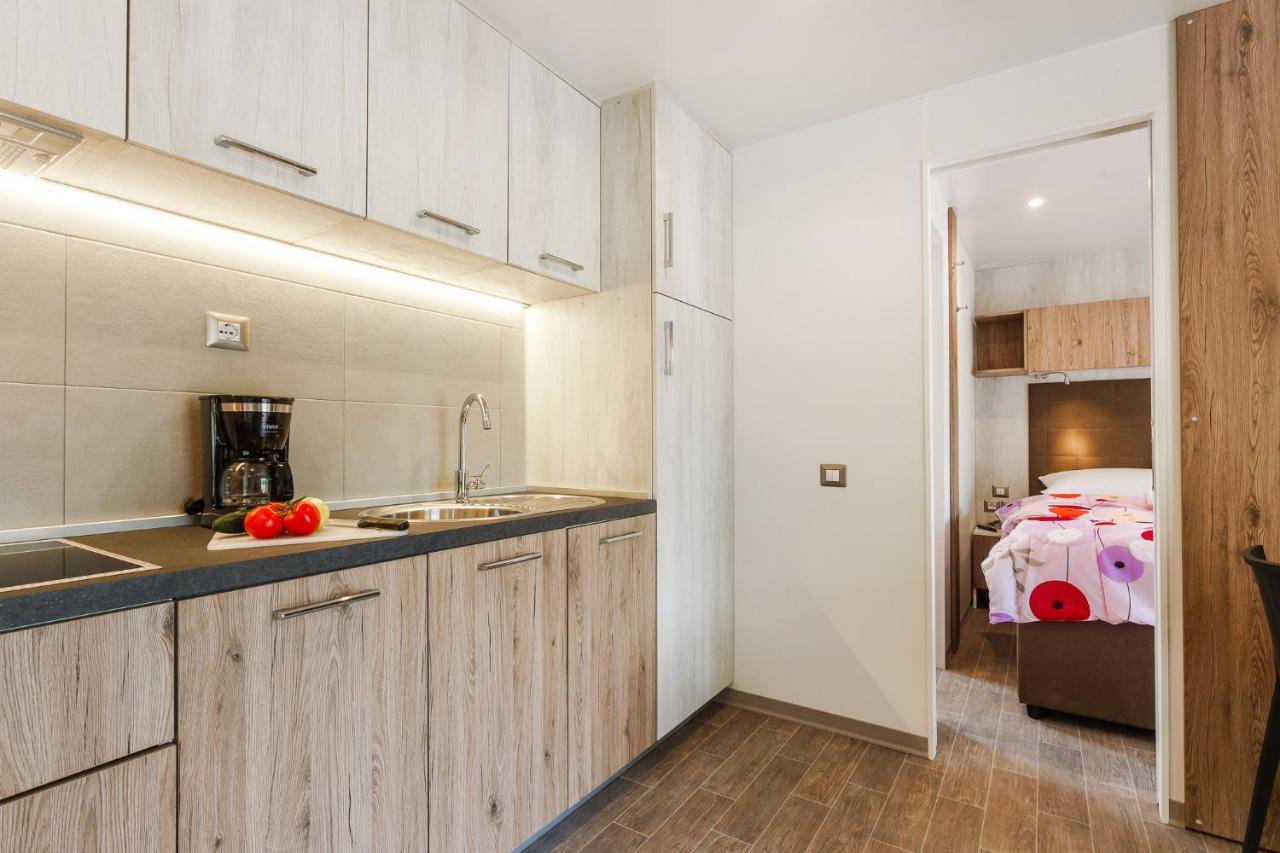 Premium Camping Homes Santa Marina, Lanterna Tar-Vabriga Kültér fotó