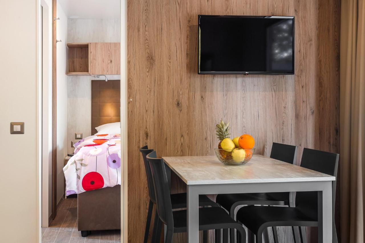 Premium Camping Homes Santa Marina, Lanterna Tar-Vabriga Kültér fotó